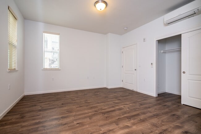 Building Photo - 2732 Sorano Ct