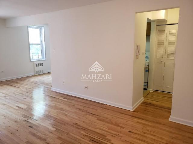 Foto del edificio - 1 bedroom in FLUSHING NY 11354