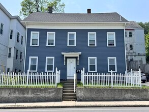 Building Photo - 286 Kimball St