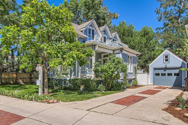 Photo - 1806 Walnut Hollow Ln House