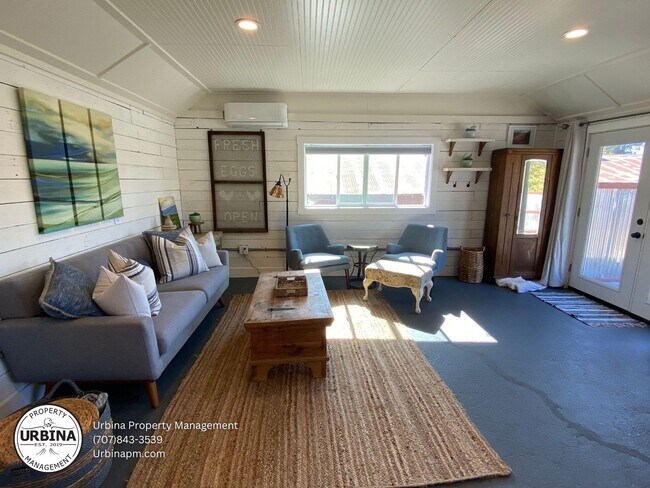 Building Photo - Charming 1 Bed 1 Bath Country Cottage in P...