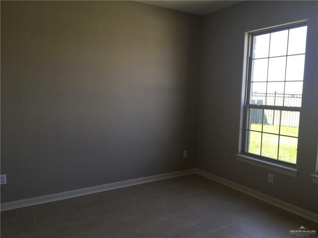 Building Photo - 20 Mylie Way
