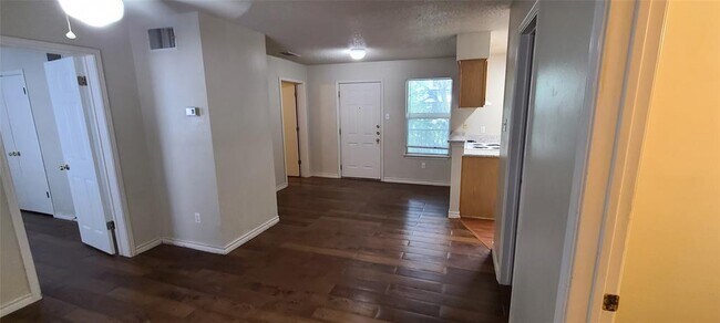 Foto del edificio - 1907 Robbins Pl