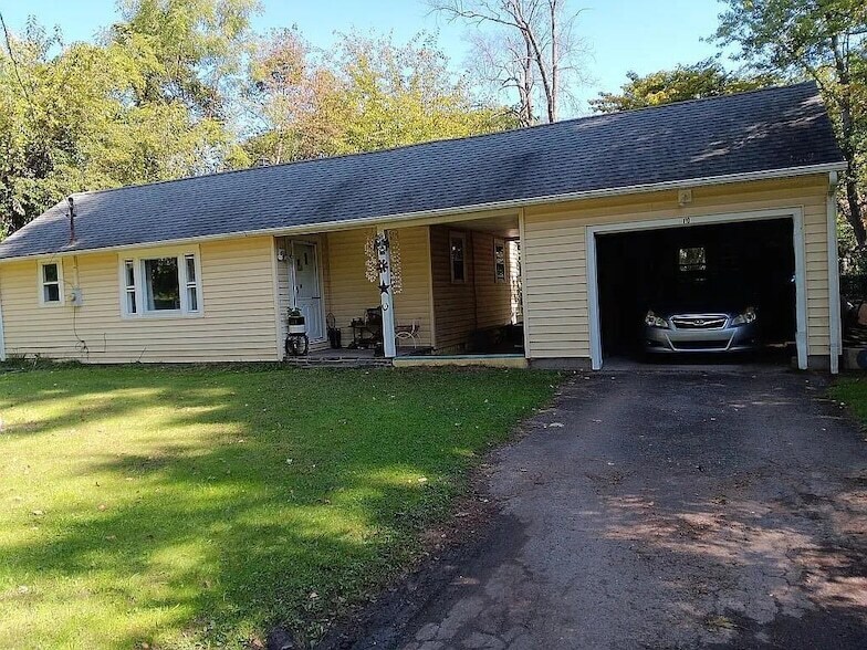 Foto principal - 110 Brigham Ln