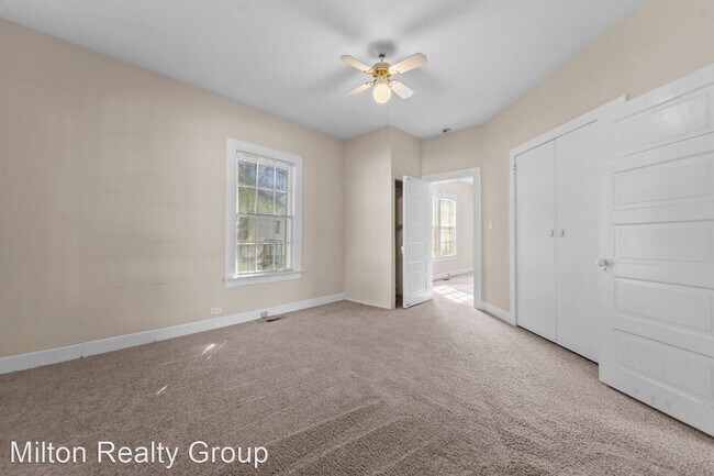 Foto del edificio - 4 br, 1.5 bath House - 307 East F St