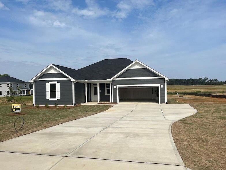 Foto principal - 225 Thomas Gage Dr