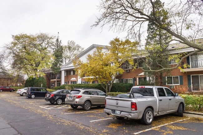 Foto del edificio - 606 E Algonquin Rd