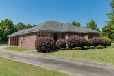 Primary Photo - 14 Oakleigh Dr