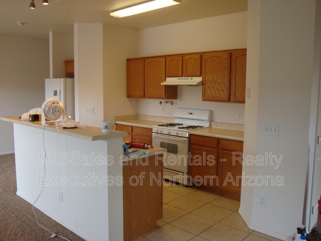 Building Photo - 9107 W Arden Ln