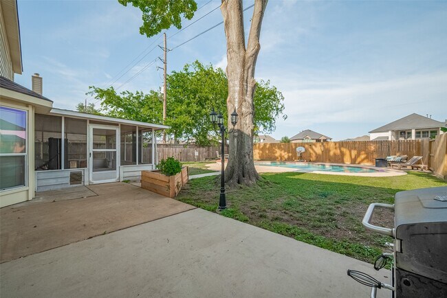 Foto del edificio - 3102 Colonel Ct Dr