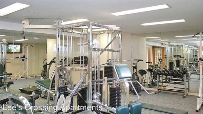 Foto del edificio - 5415 Lees Crossing Dr