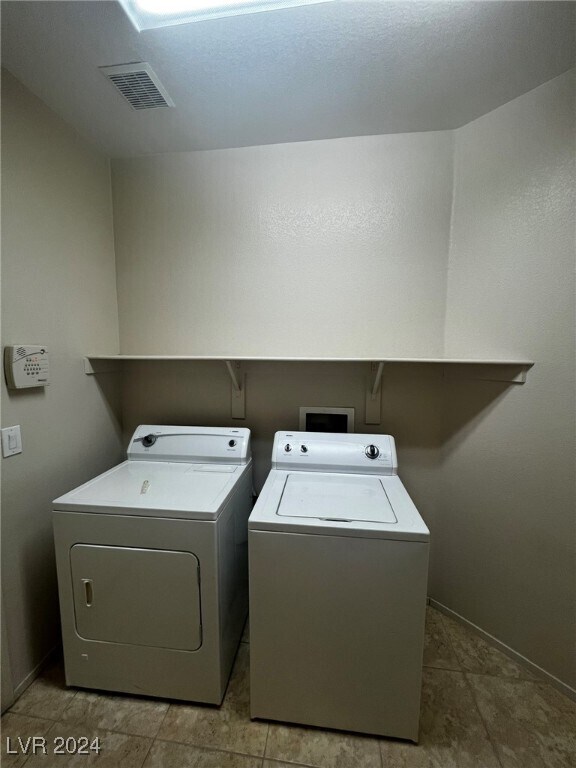 Building Photo - 2747 Lochleven Way