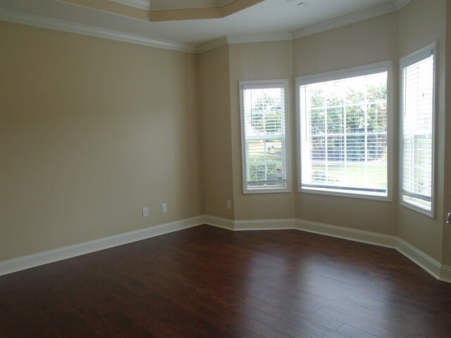 Foto del edificio - 1004 Battersea Pl