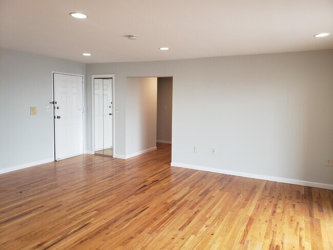 Foto del edificio - 6605 Granton Ave