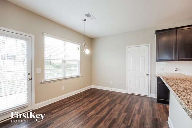 Foto del edificio - 4902 Trayton Ave