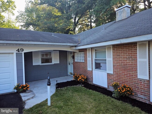 Building Photo - 49 Bonnie Ln