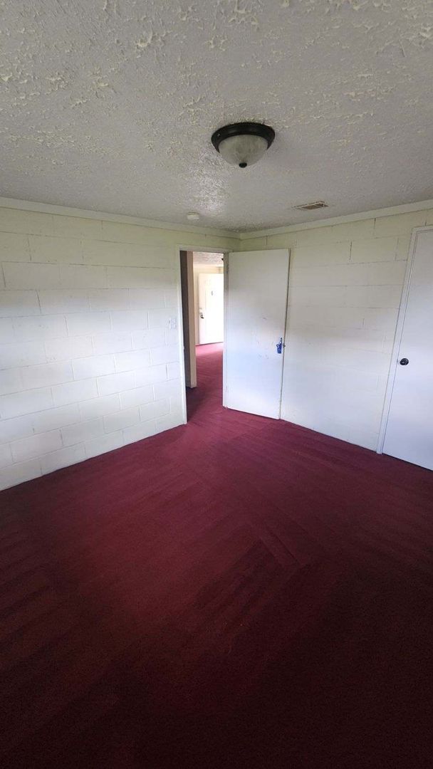 Building Photo - 2 Bed 1 Bath Duplex For Rent in North Augu...