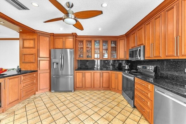 Building Photo - 7377 NW 48th Ct