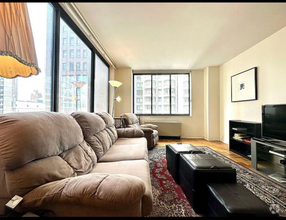 Building Photo - 62 W 62nd St