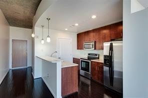 Building Photo - 5925 Almeda Rd