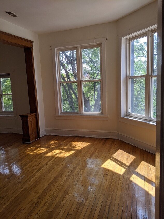 Primary Photo - 2144 W Van Buren St