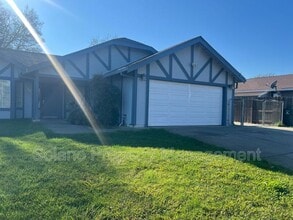 Building Photo - 300 Kendrick Ln