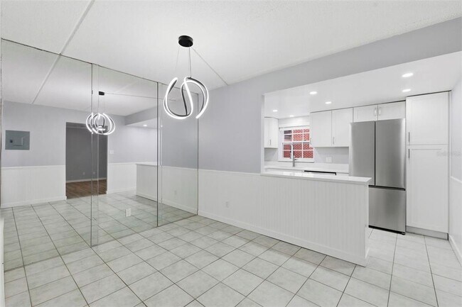 Building Photo - 1125 83rd Ave N