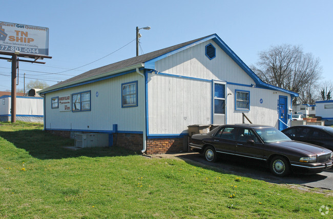 Building Photo - Rainbow Village Mobile Home Park