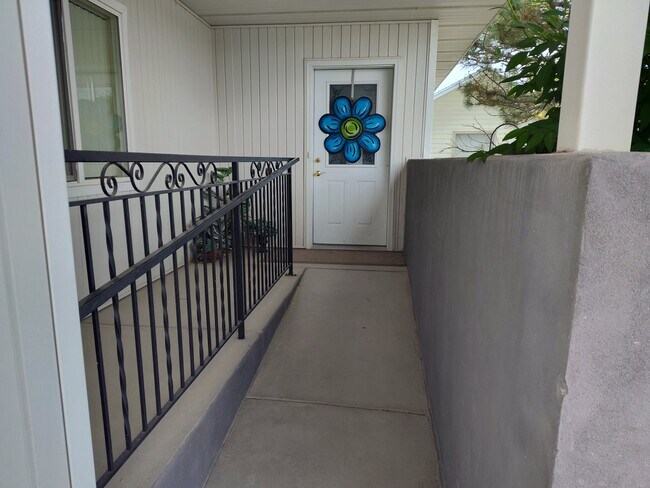 Foto del edificio - 280 E 400 S