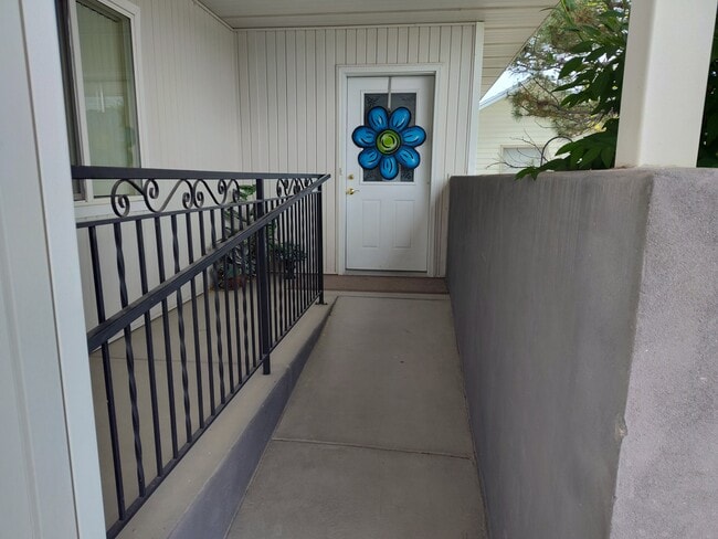 Building Photo - 280 E 400 S