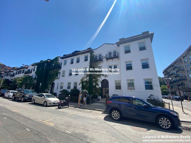 Foto del edificio - 34 Medfield St