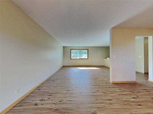 Building Photo - 13155-192 1/2 192 1/2 Ln NW