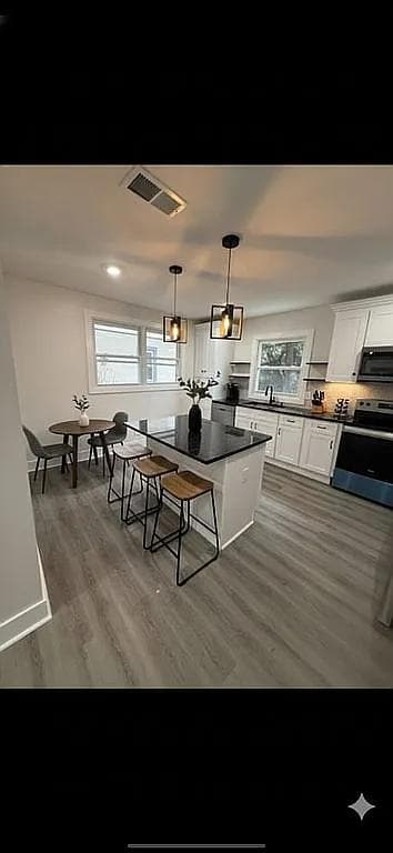 Foto del edificio - 1105 Quincy Ave