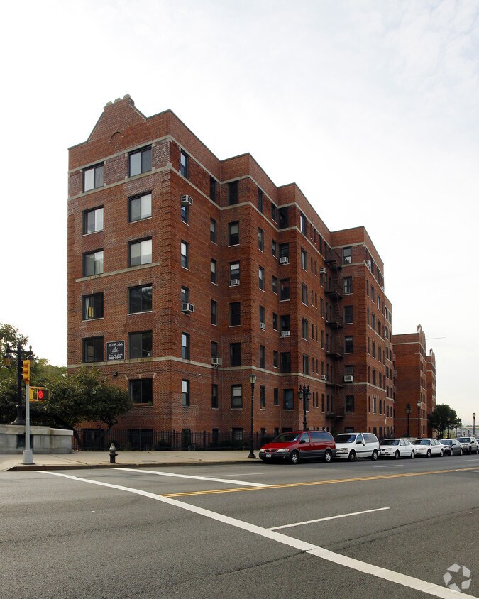 River Apartments New York, NY