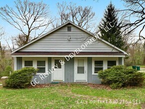 Building Photo - 35W710 Woodlawn Ave