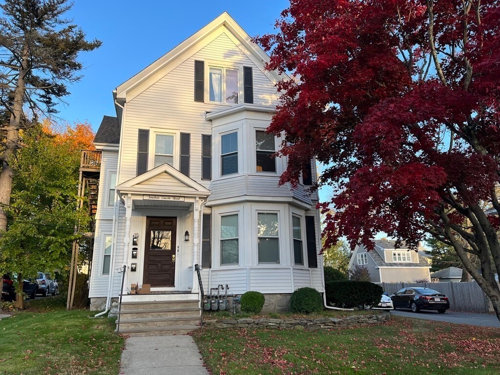 14 Lincoln St Unit 2, Natick, MA 01760 Room for Rent in Natick, MA