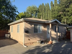 154 S Grand Oaks Ave