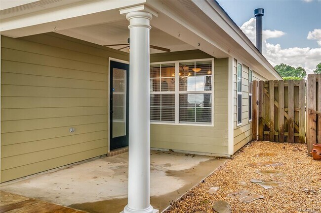 Foto del edificio - 9025 Saw Tooth Loop