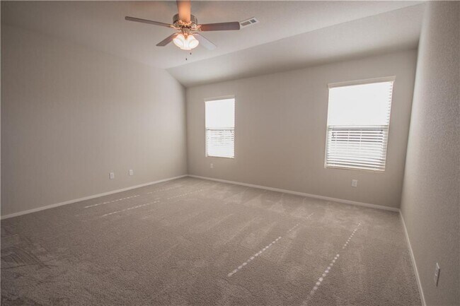 Foto del edificio - 1541 Scotland Dr