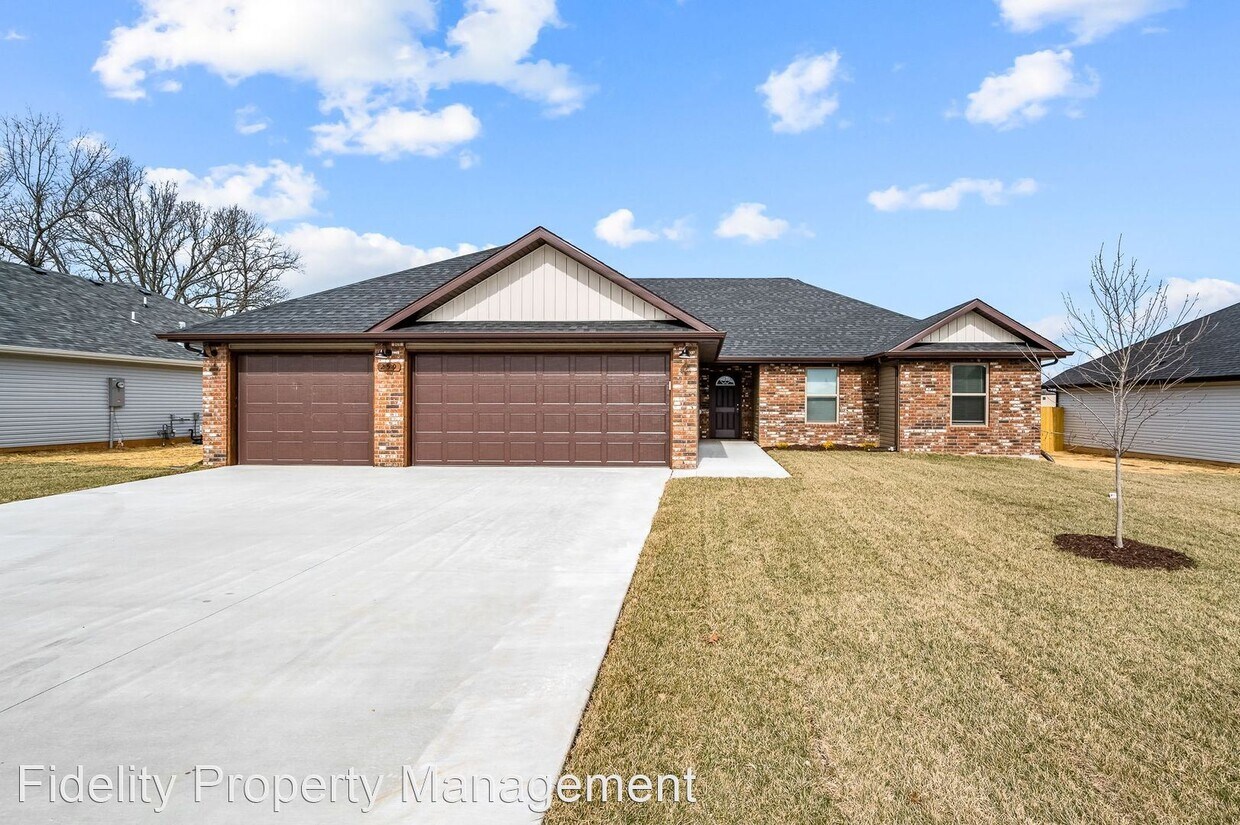 259 W Hickory Hls St, Rogersville, MO 65742 - House Rental in ...