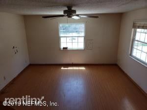 Building Photo - 3 br, 2 bath House - 4040 Myrtle St
