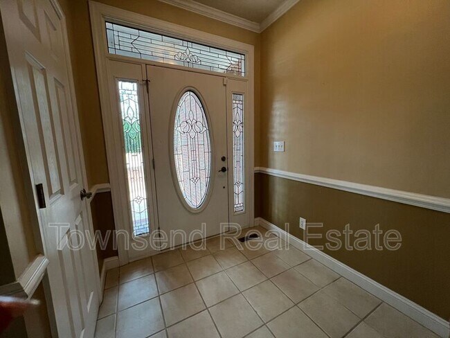 Foto del edificio - 7049 Pitcairn Dr