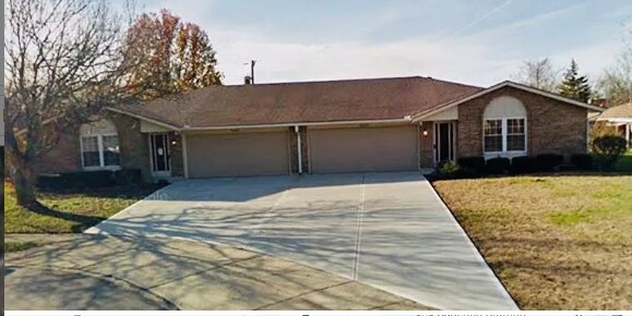 Primary Photo - 7621 Forest Green Ct
