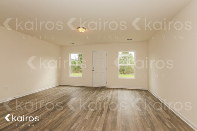 Building Photo - 1008 E Macree Ter.