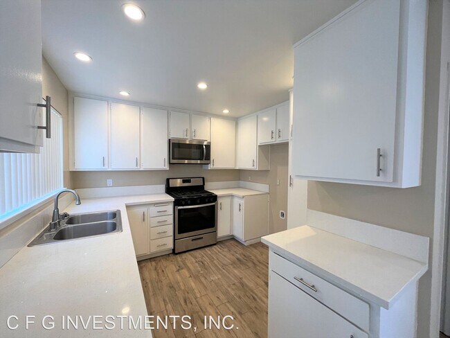 Building Photo - 3 br, 2 bath House - 9674 Pettswood Dr.