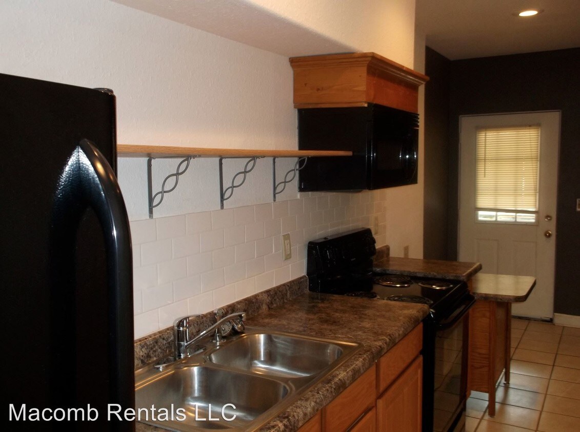 Primary Photo - 1 br, 1 bath Room For Rent - 913 N Albert St