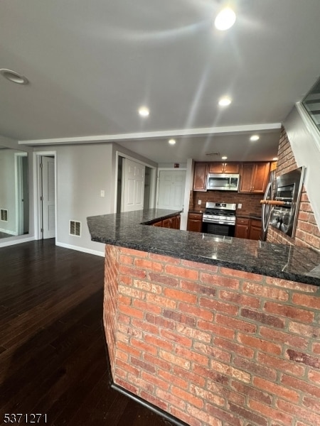Building Photo - 18 Jaques St
