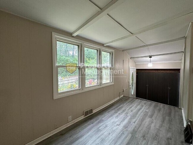 Building Photo - 3320 East Johns Avenue