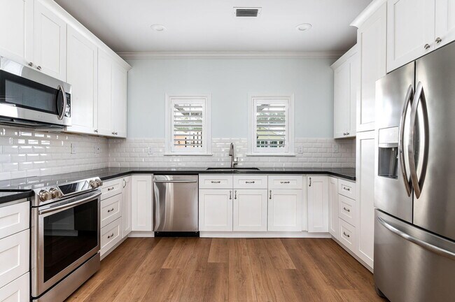 Building Photo - 5894 Michaux St