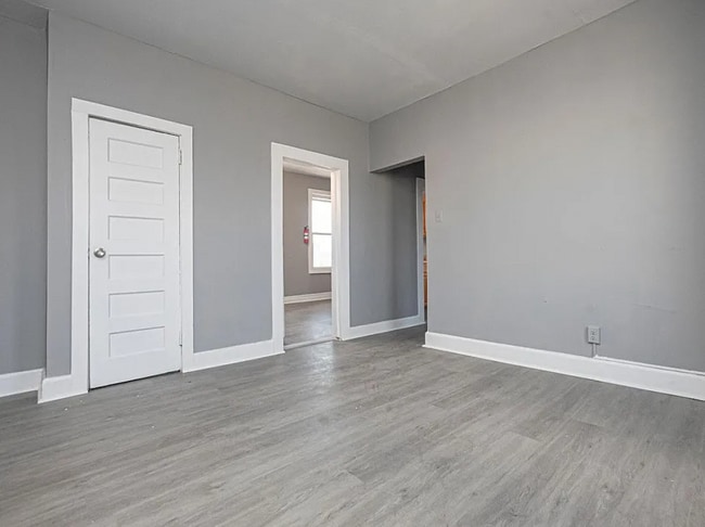 Building Photo - 156 Hawthorne Ave